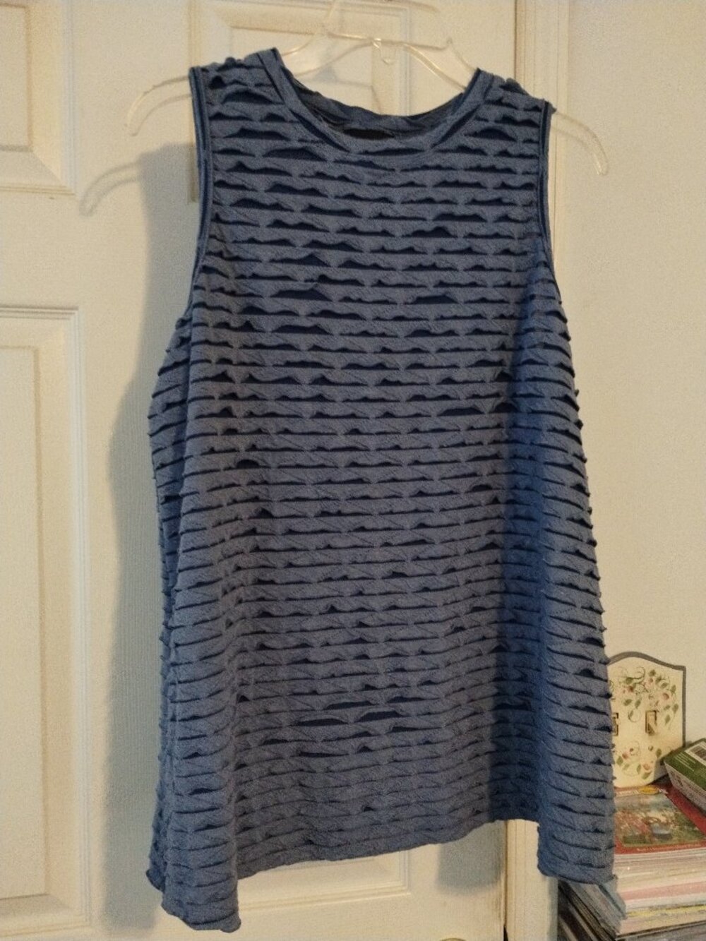 AB Studio women's blue sleeveless layered design top,size - XL